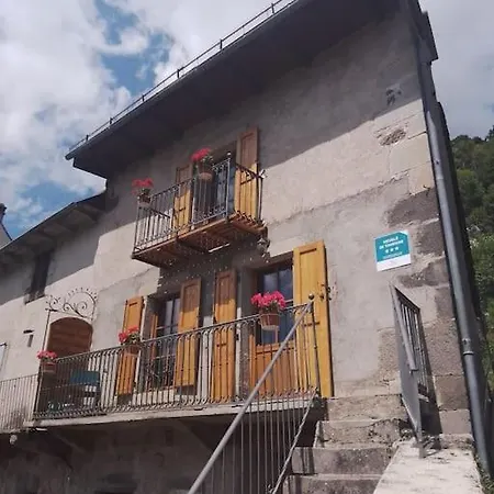 בית נופש Aux Vallons Melodieux Thiézac