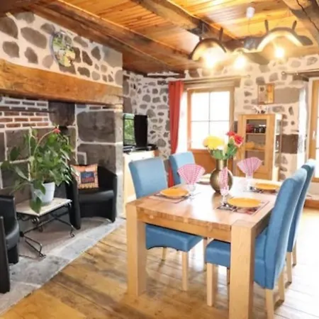 בית נופש Aux Vallons Melodieux Thiézac